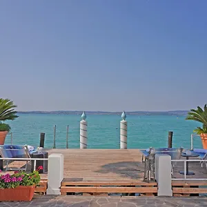 https://hotel-marconi-sirmione.it-lombardy.com